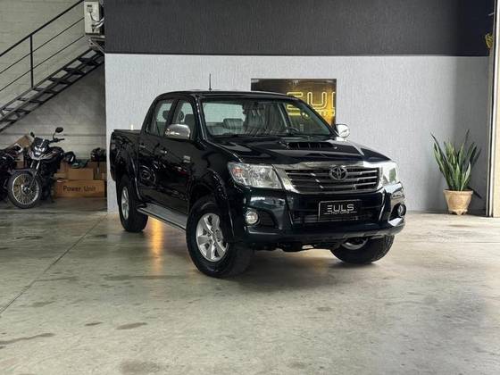 TOYOTA HILUX 3.0 SRV TOP 4X4 CD 16V TURBO INTERCOOLER DIESEL 4P AUTOMÁTICO TOYOTA HILUX 3.0 SRV TOP 4X4 CD 16V TURBO INTERCOOLER DIESEL 4P AUTOMÁTICO